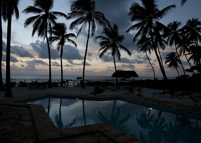 Raha Lodge